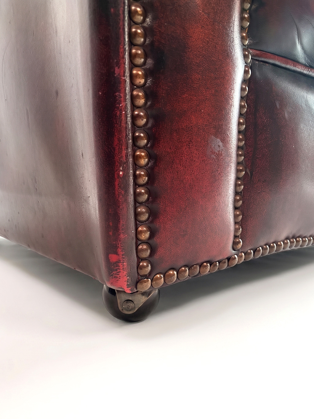 Classic three-seater Chesterfield sofa
