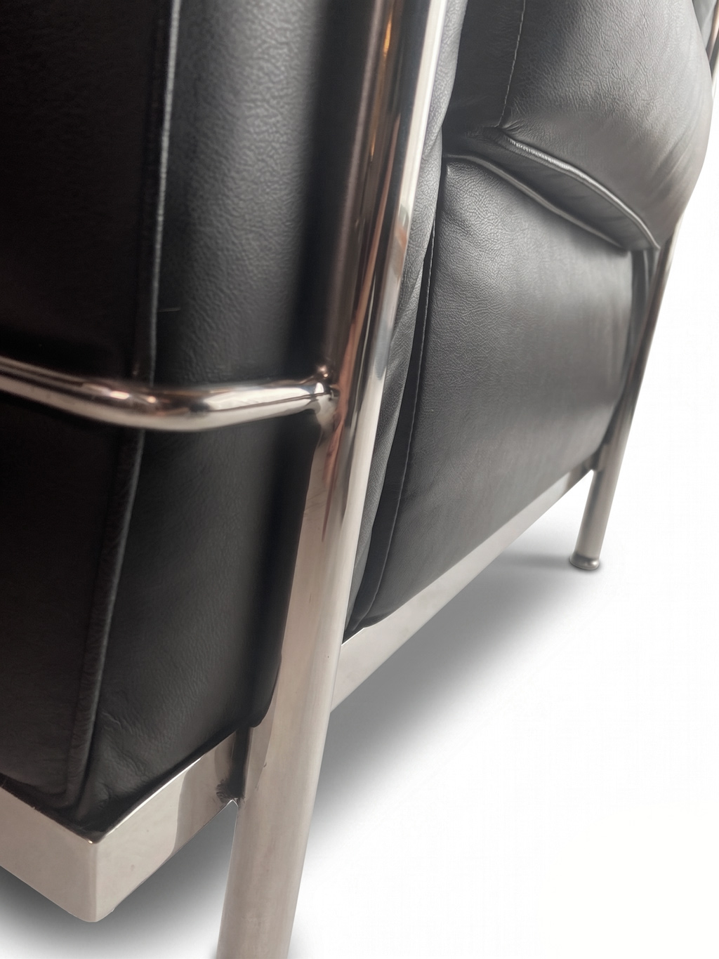 Le Corbusier LC2 style lounge chair