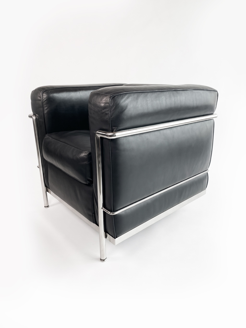 Le Corbusier LC2 style lounge chair